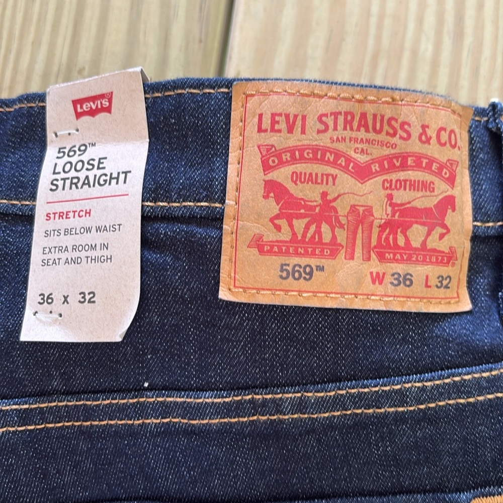 2 pair of Levi's Denim 569 Jeans 36x32. On new with tags. - Picture 2 of 8